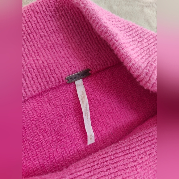 Free People Ottoman Slouchy Oversized Pink Tunic Sweater Size Medium - Picture 4 of 8